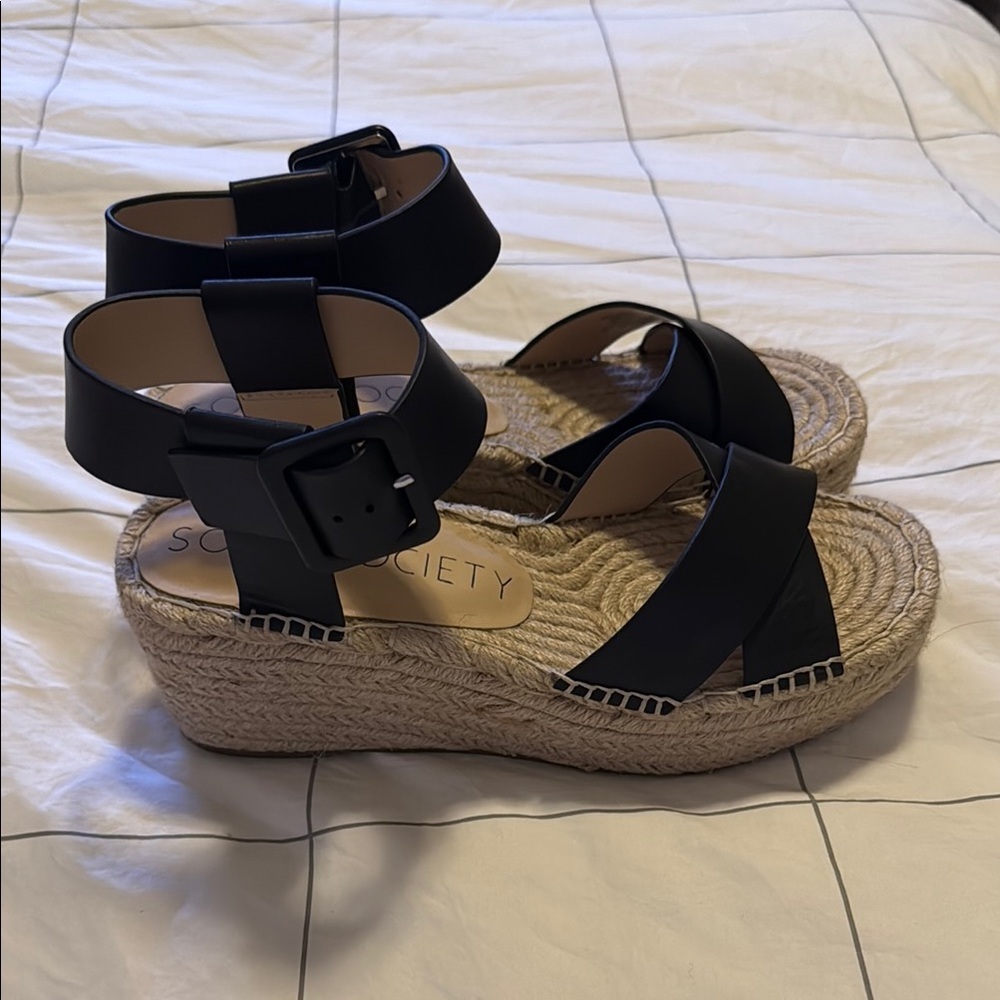 Sole Society Black and Cream Espadrille Size 8 - Picture 3 of 5